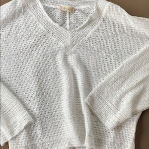 Semi cropped sweater